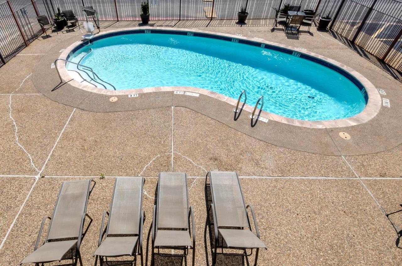 Red Roof Inn Arlington - Entertainment District Kültér fotó