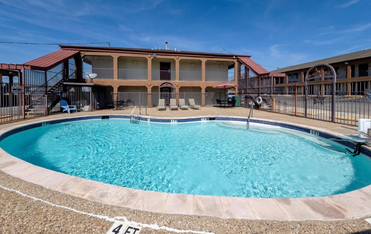 Red Roof Inn Arlington - Entertainment District Kültér fotó