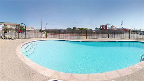 Red Roof Inn Arlington - Entertainment District Kültér fotó